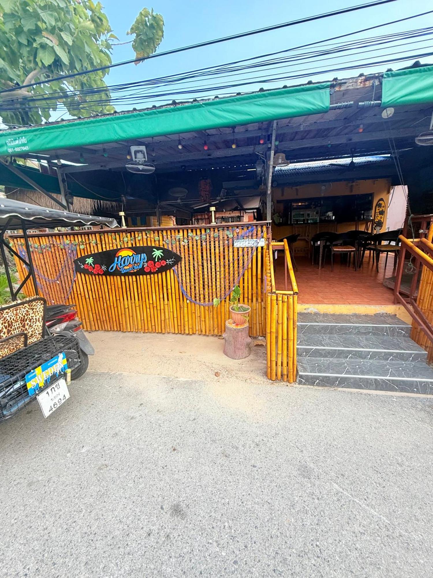 Harry'S Beach Club Ban Phe Exterior foto